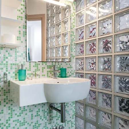 Lejlighed Unyca - Charming Cozy Retreat *