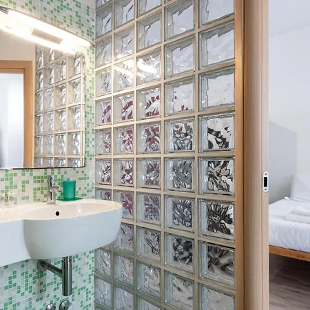 Unyca - Charming Cozy Retreat *